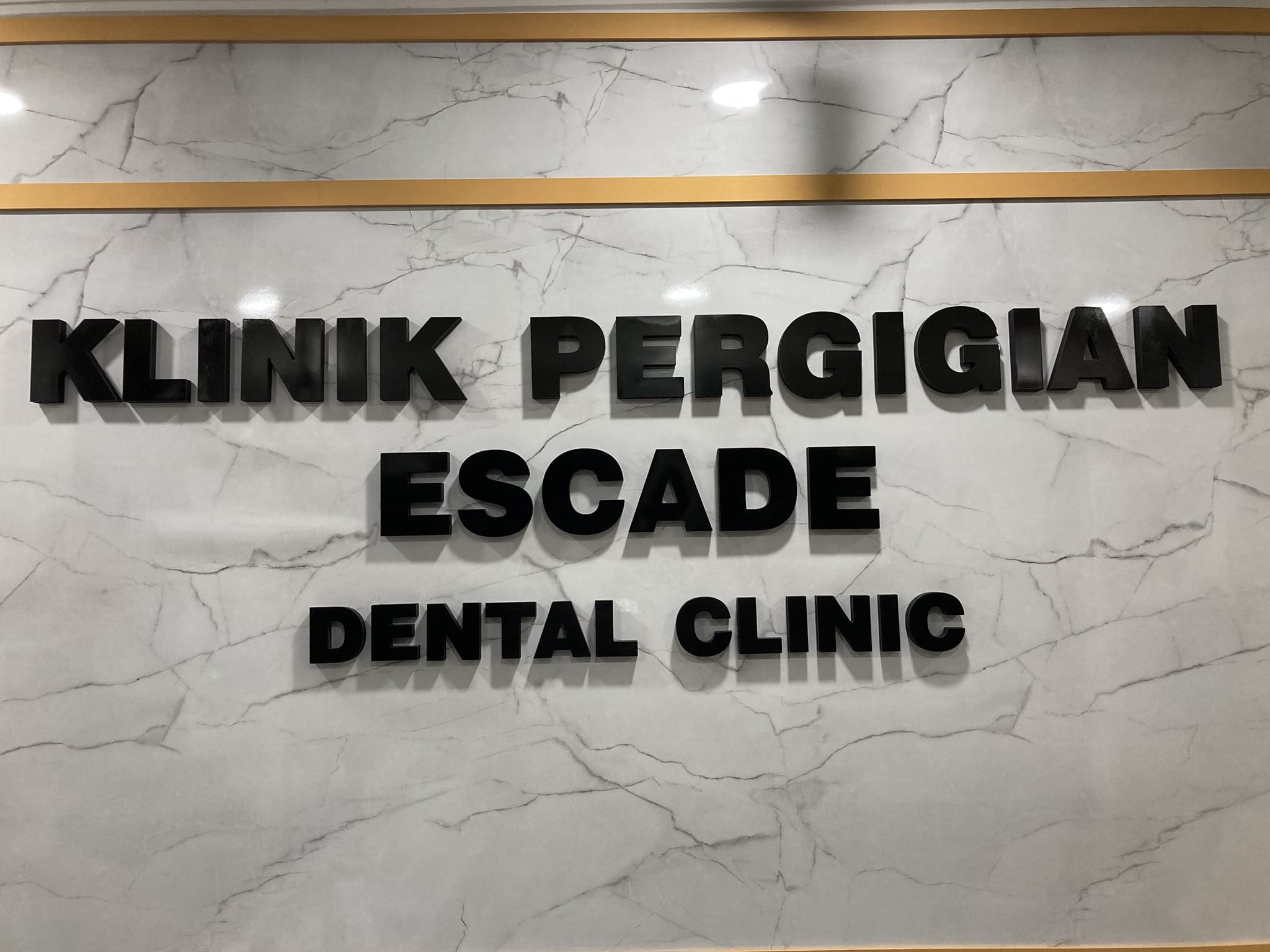 Klinik Pergigian Escade